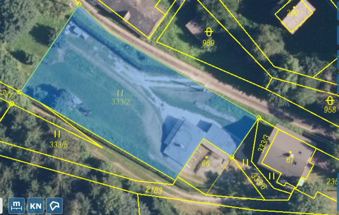 Prodej pozemku 1.421 m², vybudované 1. podlaží chaty, garáž,