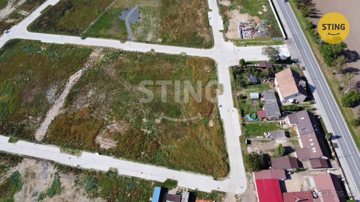 Prodej stavebního pozemku 826 m2, 132932