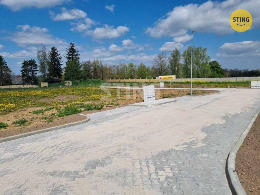 Prodej stavebního pozemku 826 m2, 132932