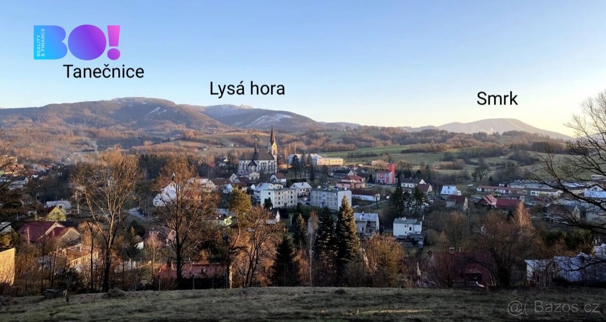 Unikátní stavební pozemek 9446 m² s projektem rodinného sídl