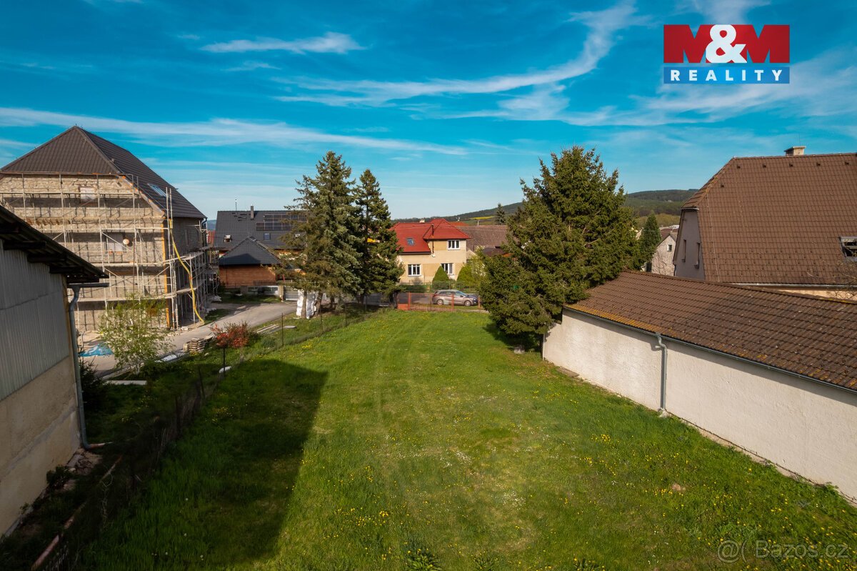 Prodej pozemku k bydlení, 1040 m², Podluhy