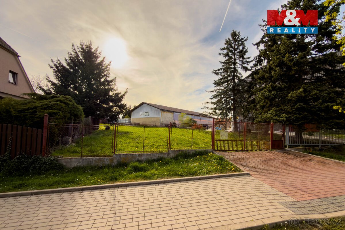 Prodej pozemku k bydlení, 1040 m², Podluhy