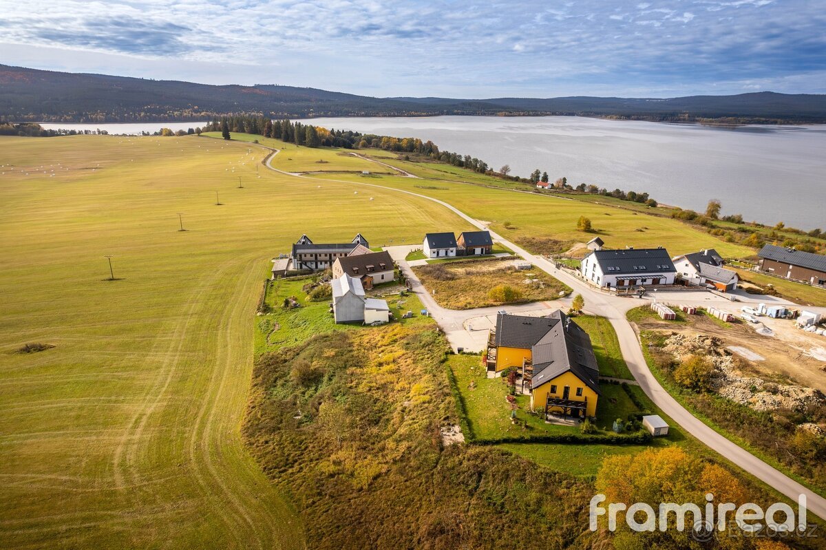 Prodej pozemku se stavebním povolením, 1 696 m² - Frymburk -