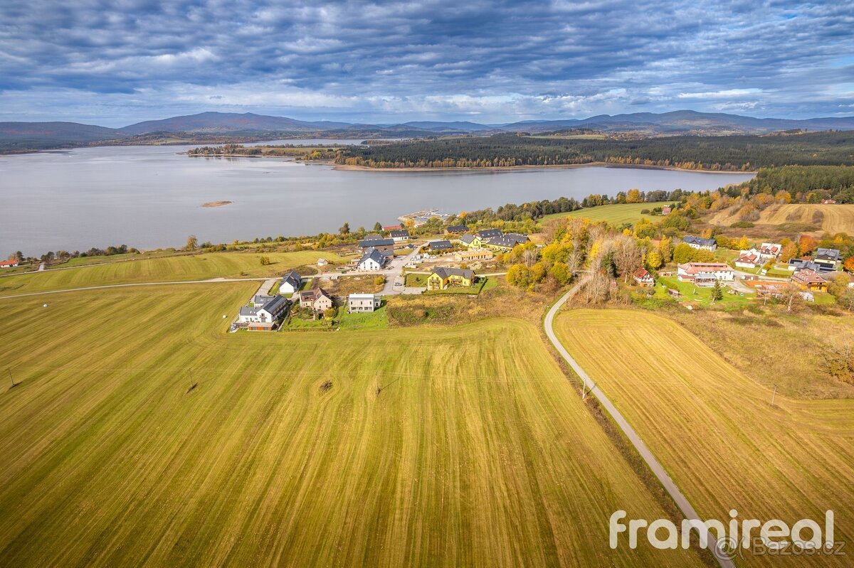 Prodej pozemku se stavebním povolením, 1 696 m² - Frymburk -