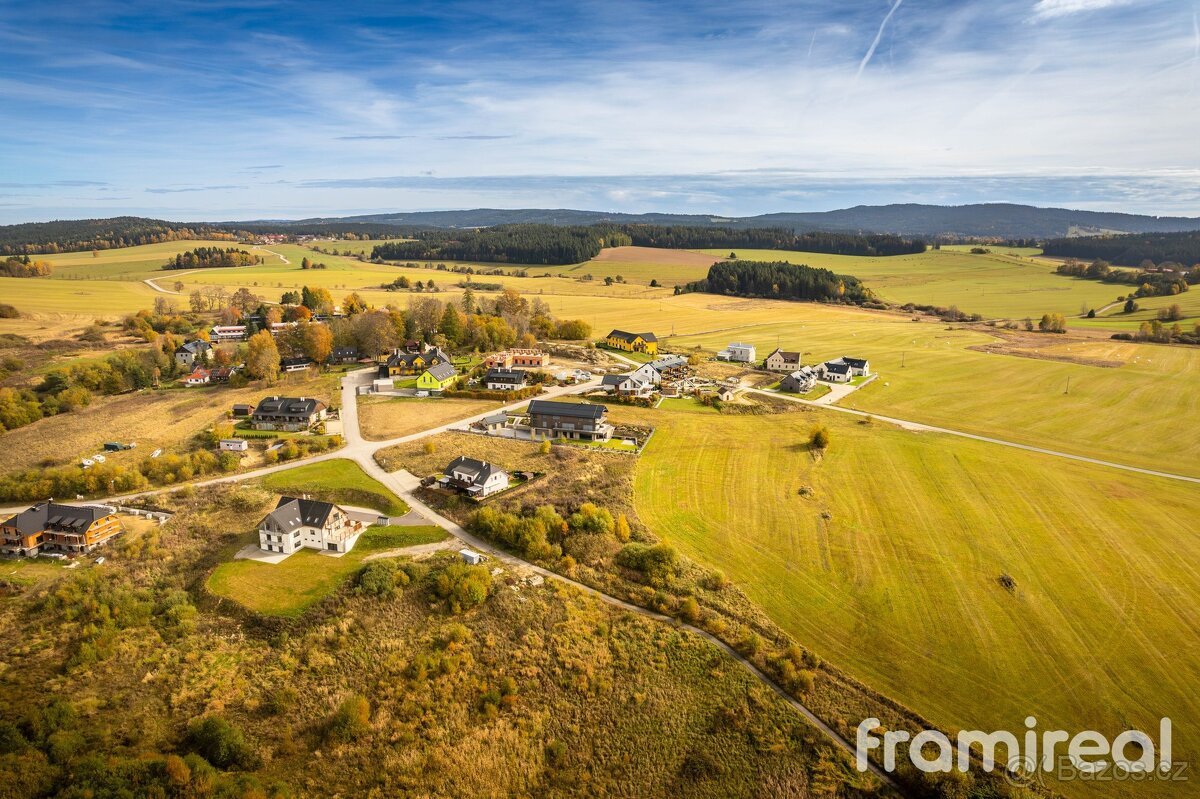 Prodej pozemku se stavebním povolením, 1 696 m² - Frymburk -