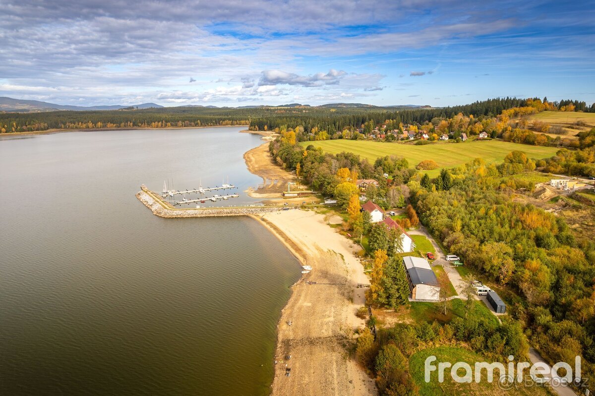 Prodej pozemku se stavebním povolením, 1 696 m² - Frymburk -