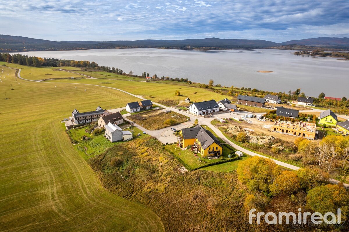 Prodej pozemku se stavebním povolením, 1 696 m² - Frymburk -