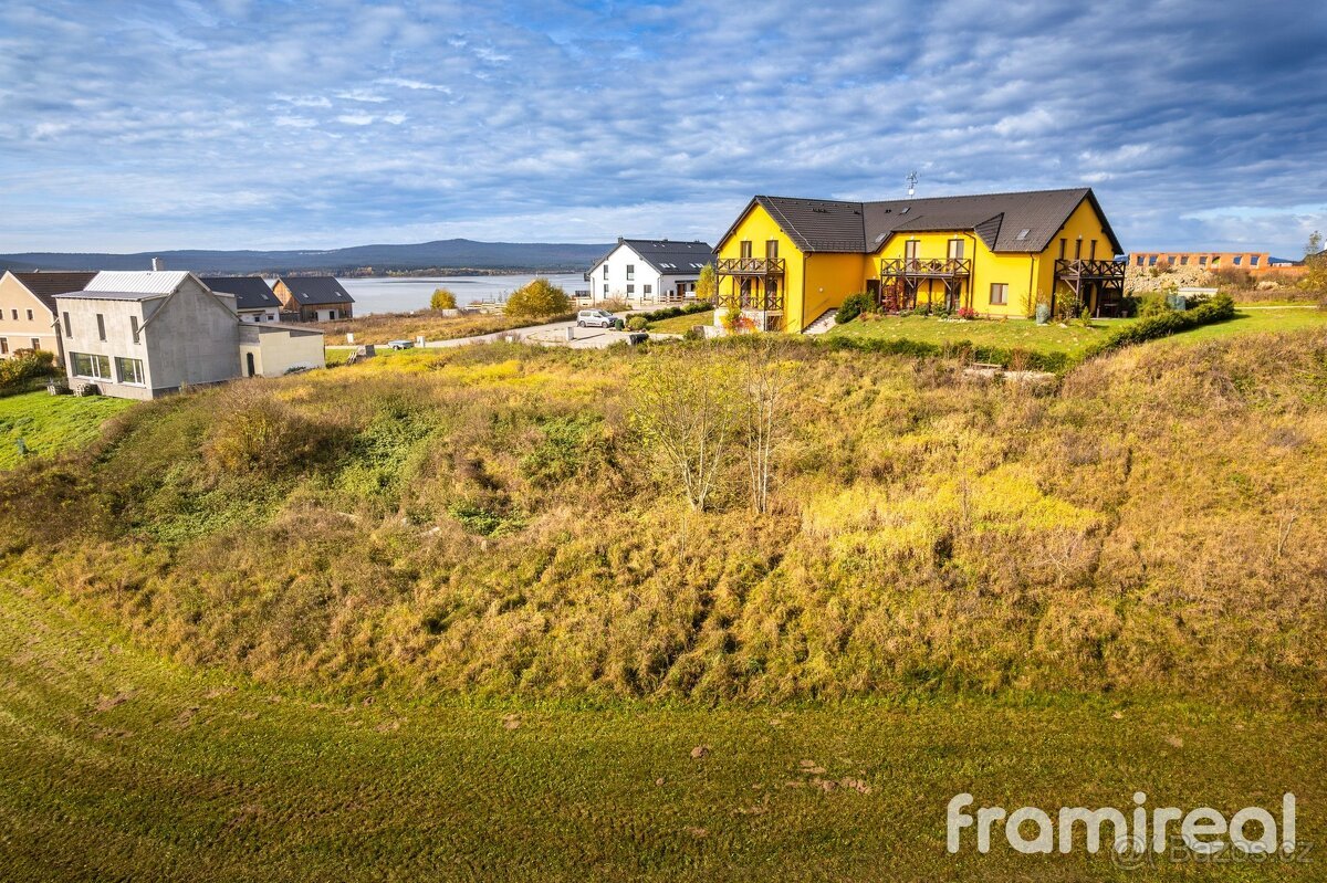 Prodej pozemku se stavebním povolením, 1 696 m² - Frymburk -