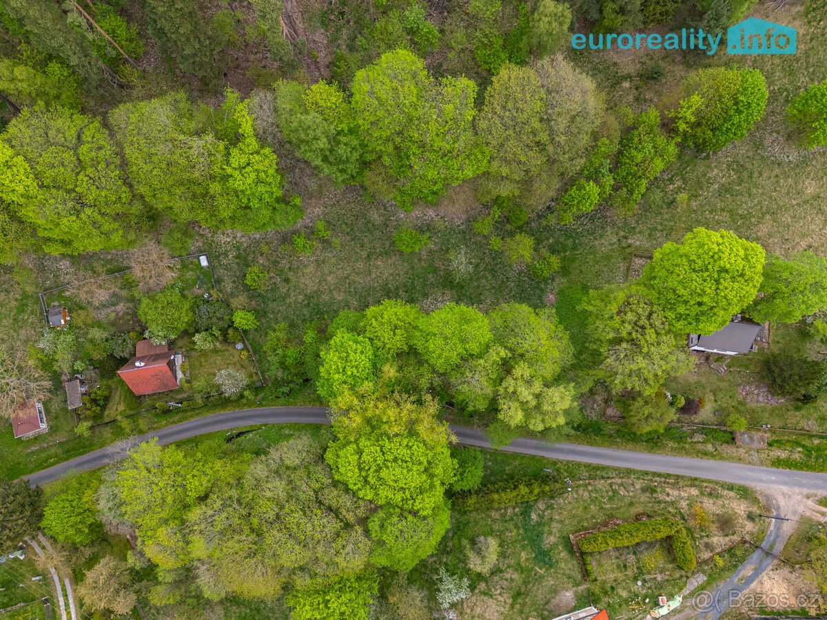 Prodej pozemku 1330 m², Podlesí (Dolní Žandov), okres Cheb