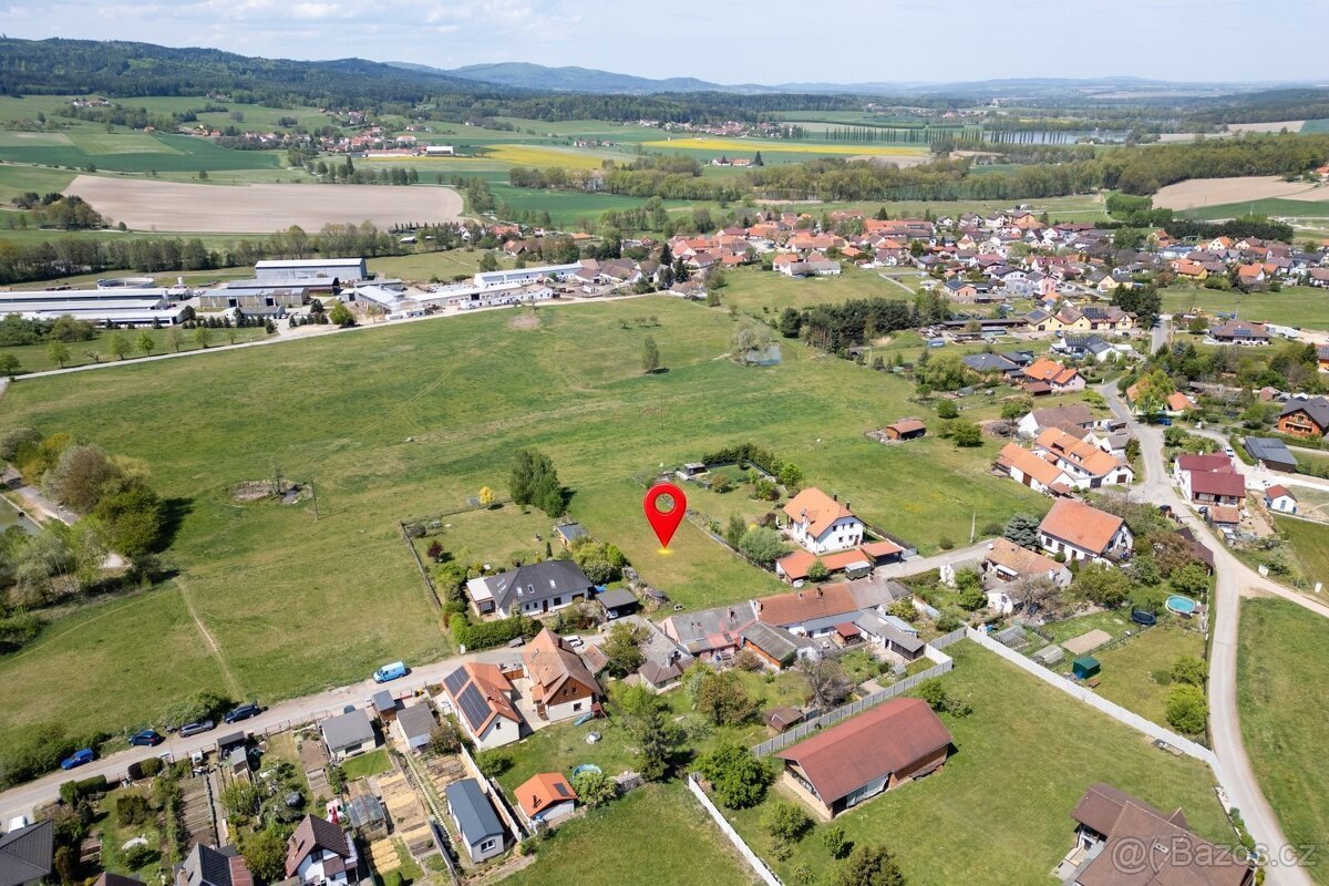 Prodej pozemku pro výstavbu rodinného domu, 1750 m2, Lipí