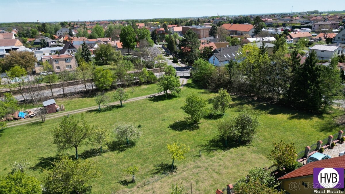Prodej stavebního pozemku 732 m2, Bášť, Praha - Východ