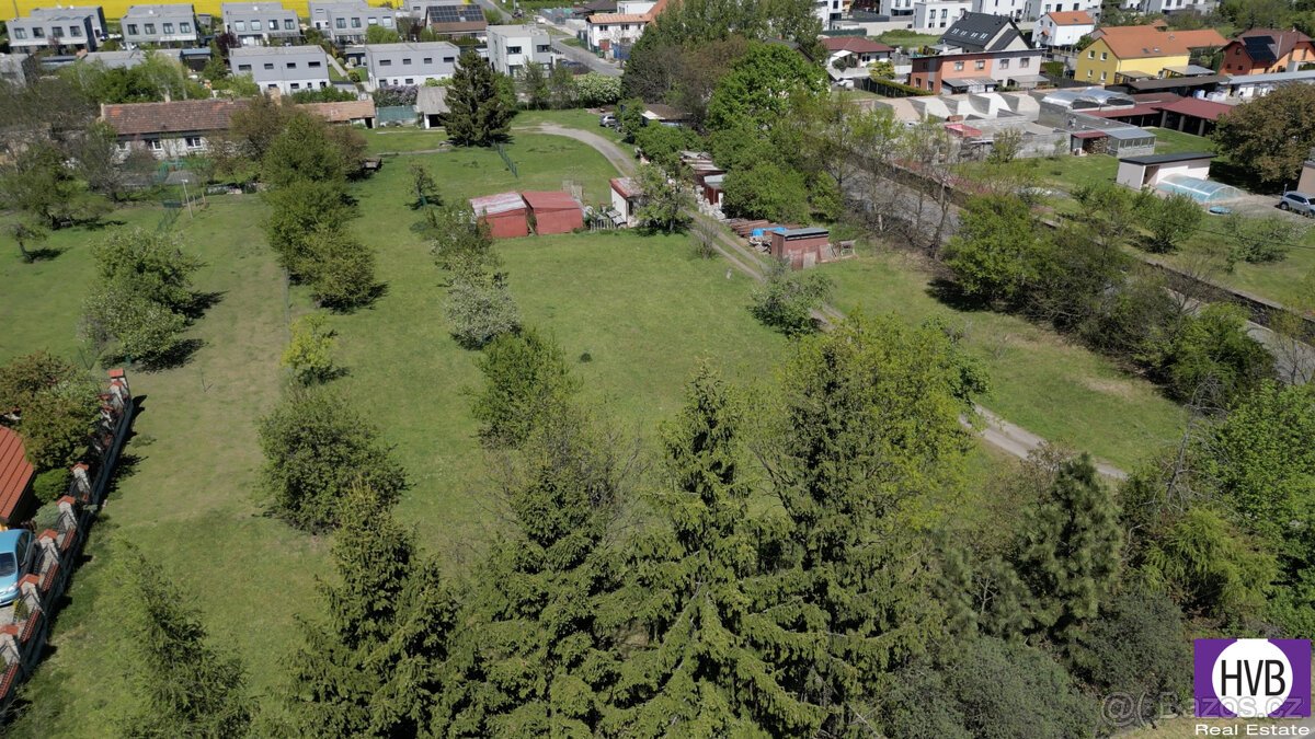 Prodej stavebního pozemku 732 m2, Bášť, Praha - Východ