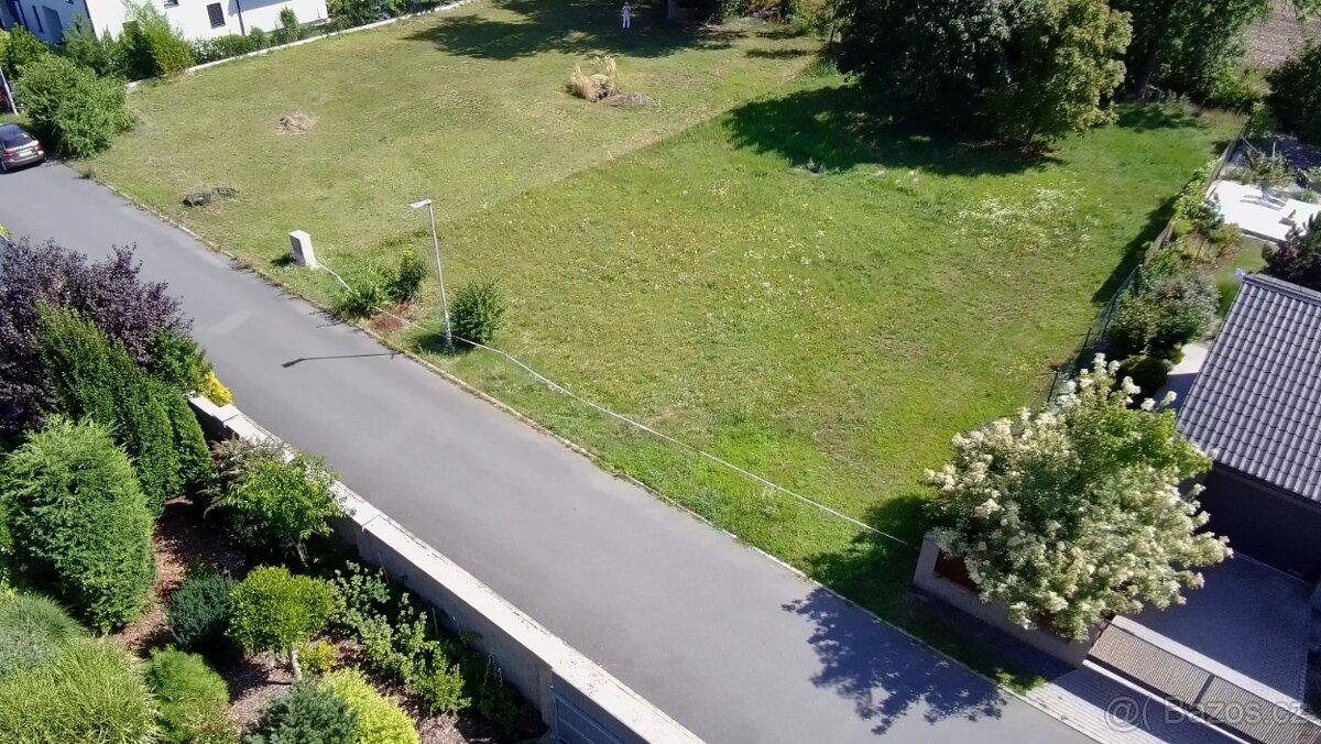 Ideální Parcela se St.Povolením v nejbližším okolí Prahy.
