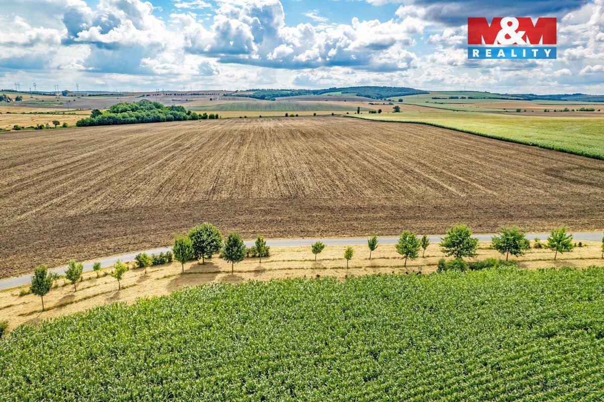 Prodej pole, 25.490 m², Žatčany