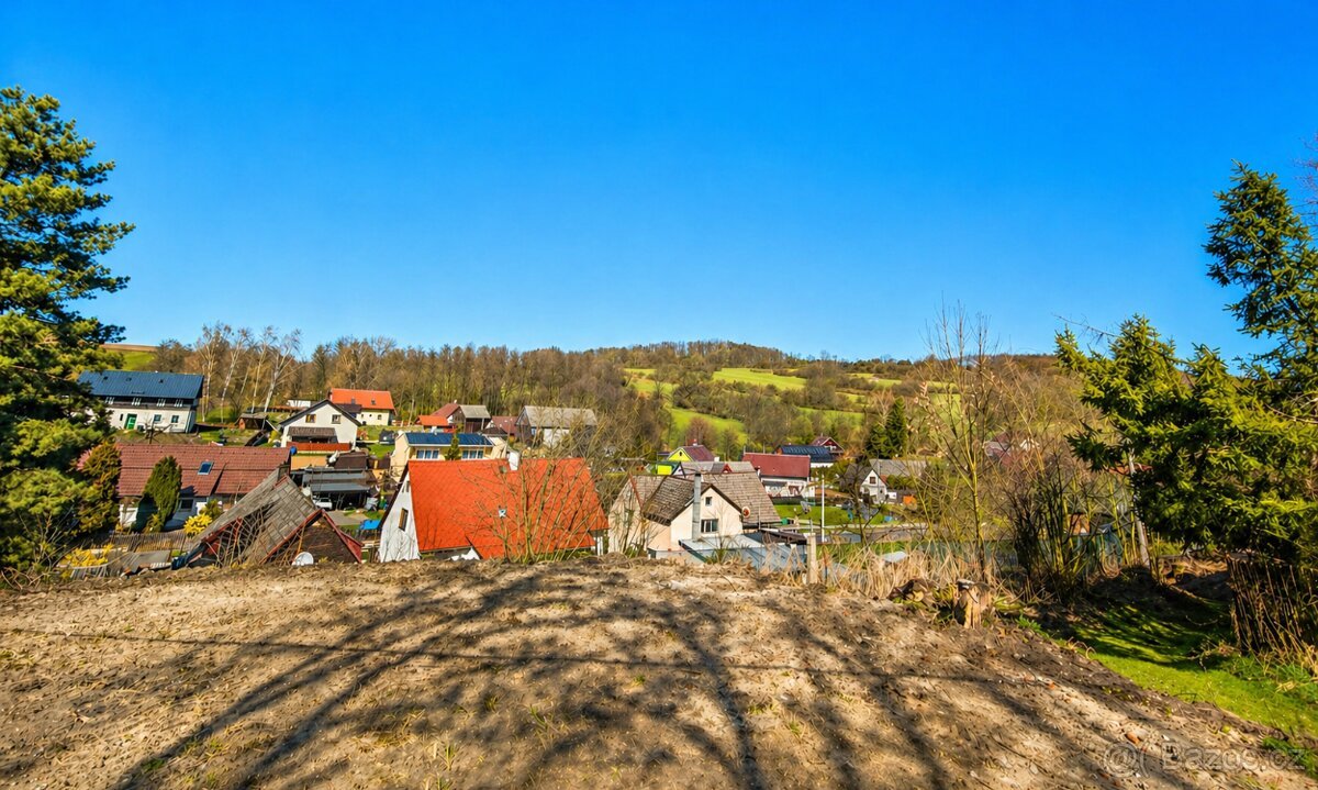 Stavební pozemek s výhledem - Velká Bukovina