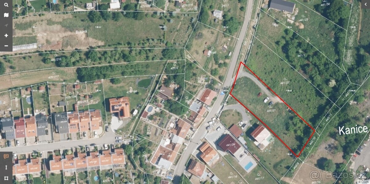 Prodej stavebního pozemku v Kanicích 1928m2
