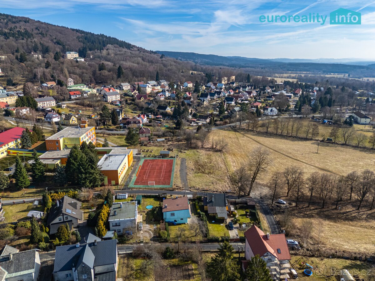 Stavební pozemek 2 606 m² s platným stavebním povolením – Lá