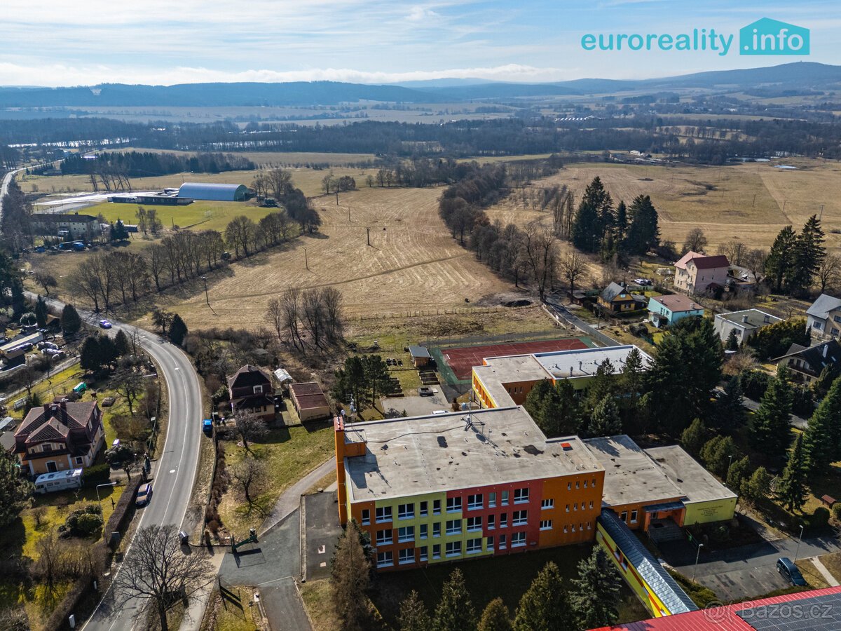 Stavební pozemek 2 606 m² s platným stavebním povolením – Lá