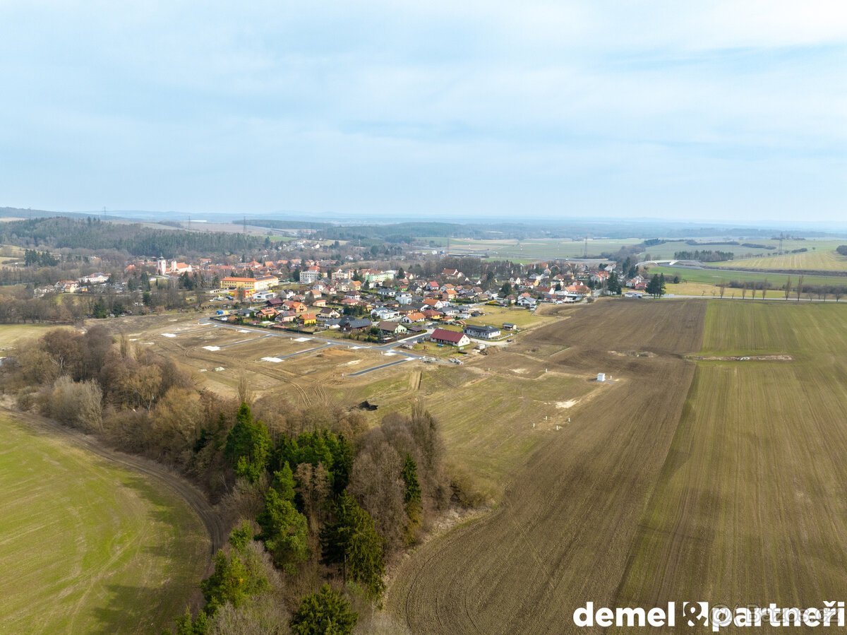 STAVEBNÍ POZEMEK V MIROTICÍCH