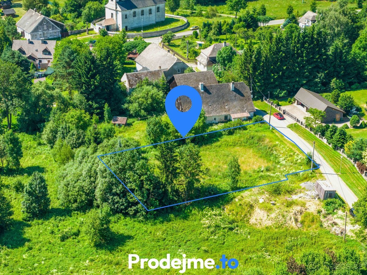 Prodej pozemku se stavebním povolením a projektem, 1 427 m2 