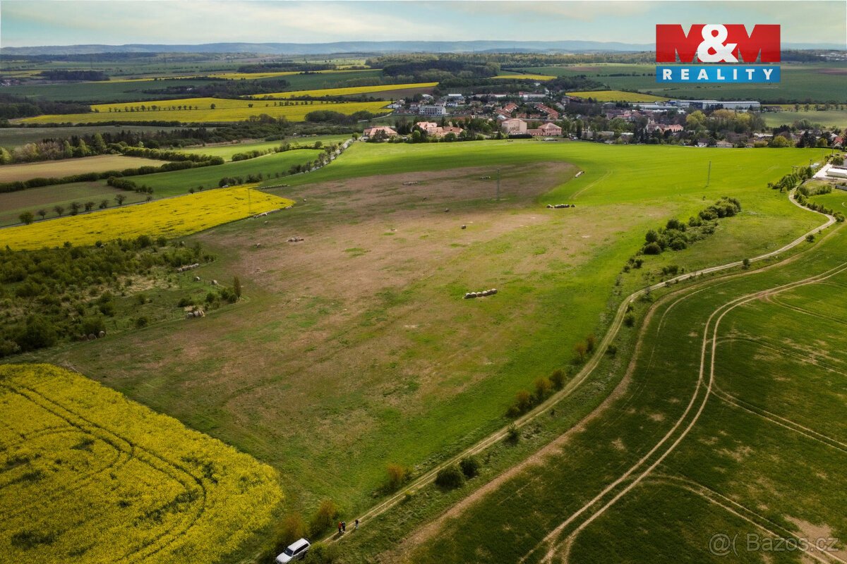 Prodej komerčního pozemku, 36987 m², Tachlovice u Prahy