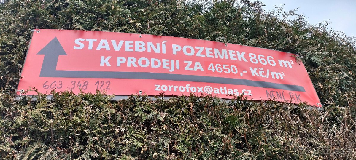 Stavební pozemek 866m v Davli