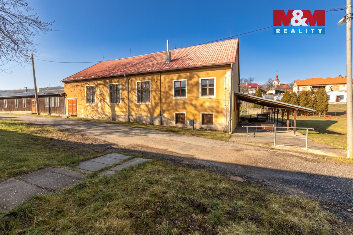 Prodej pozemku k bydlení, 2250 m², Pochvalov