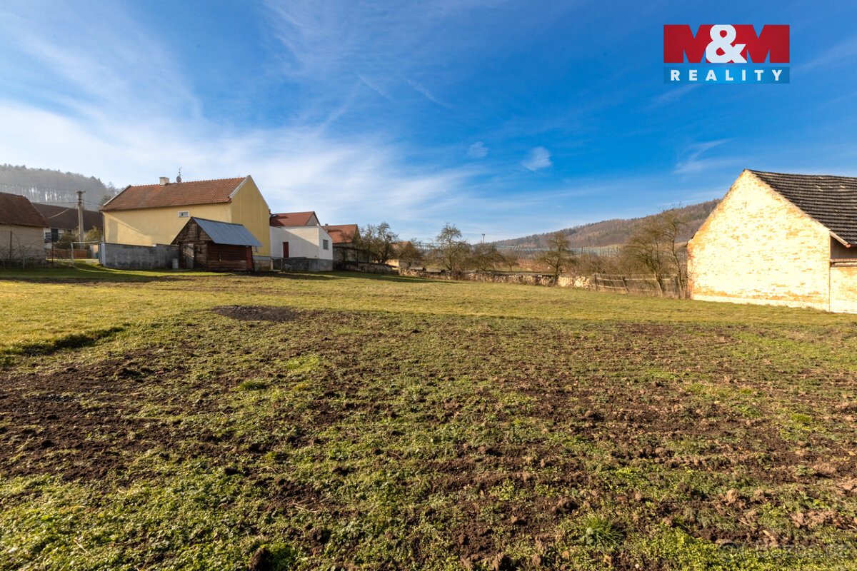 Prodej pozemku k bydlení, 2250 m², Pochvalov