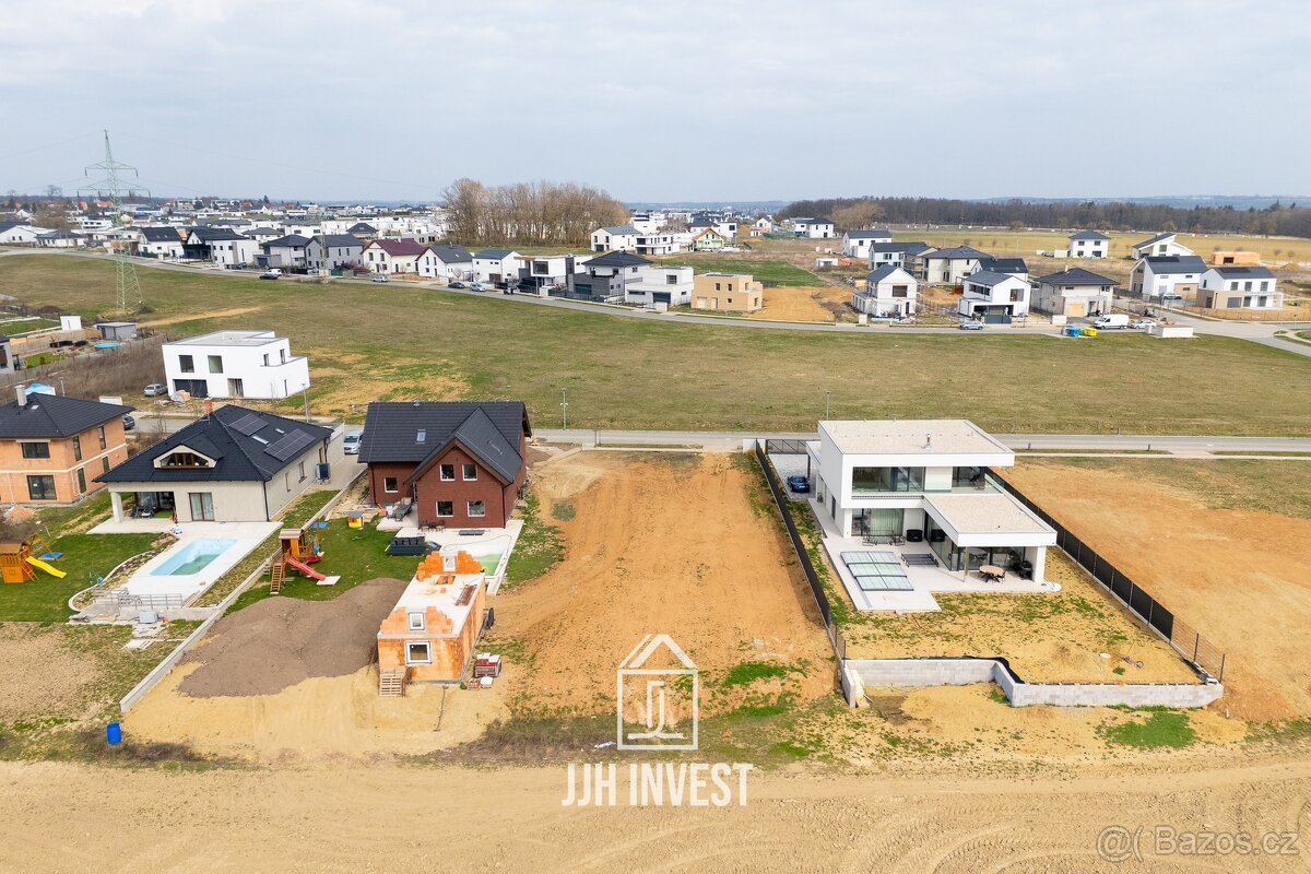 Prodej stavebního pozemku 997 m², Vysoký Újezd u Berouna