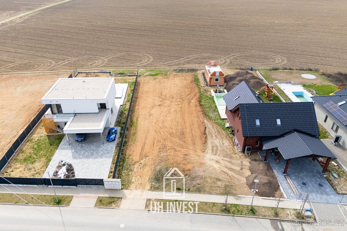 Prodej stavebního pozemku 997 m², Vysoký Újezd u Berouna