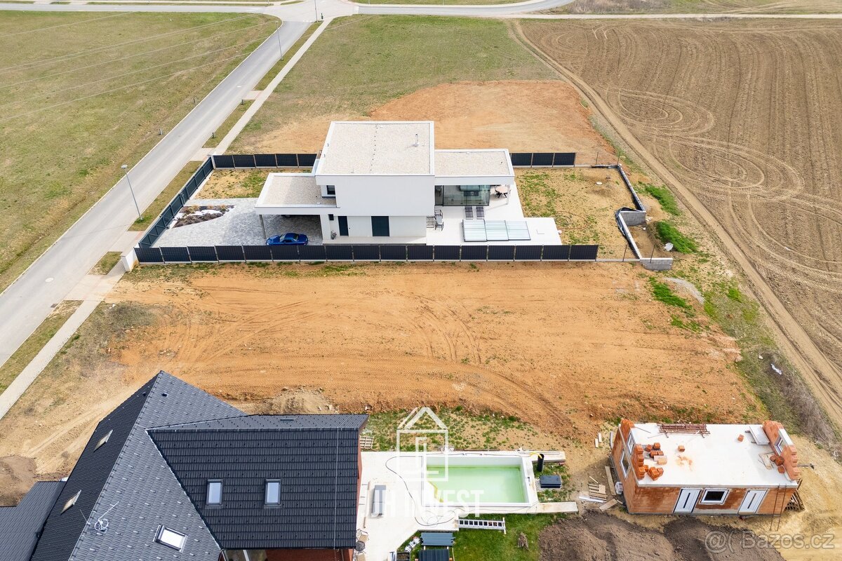 Prodej stavebního pozemku 997 m², Vysoký Újezd u Berouna