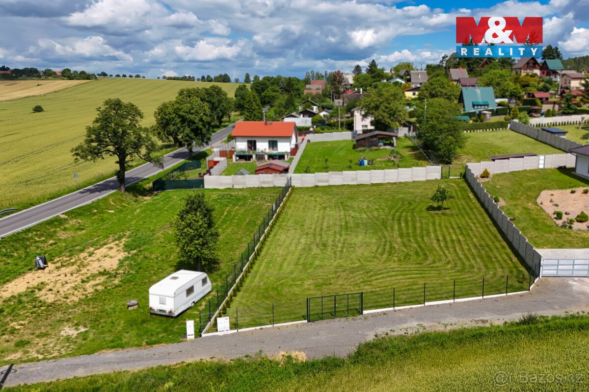 Prodej pozemku k bydlení se st. povolením, 1009 m², Dražeň