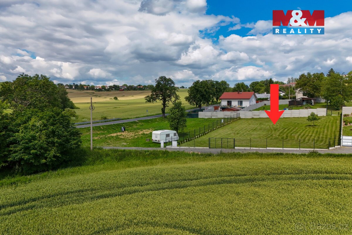 Prodej pozemku k bydlení se st. povolením, 1009 m², Dražeň