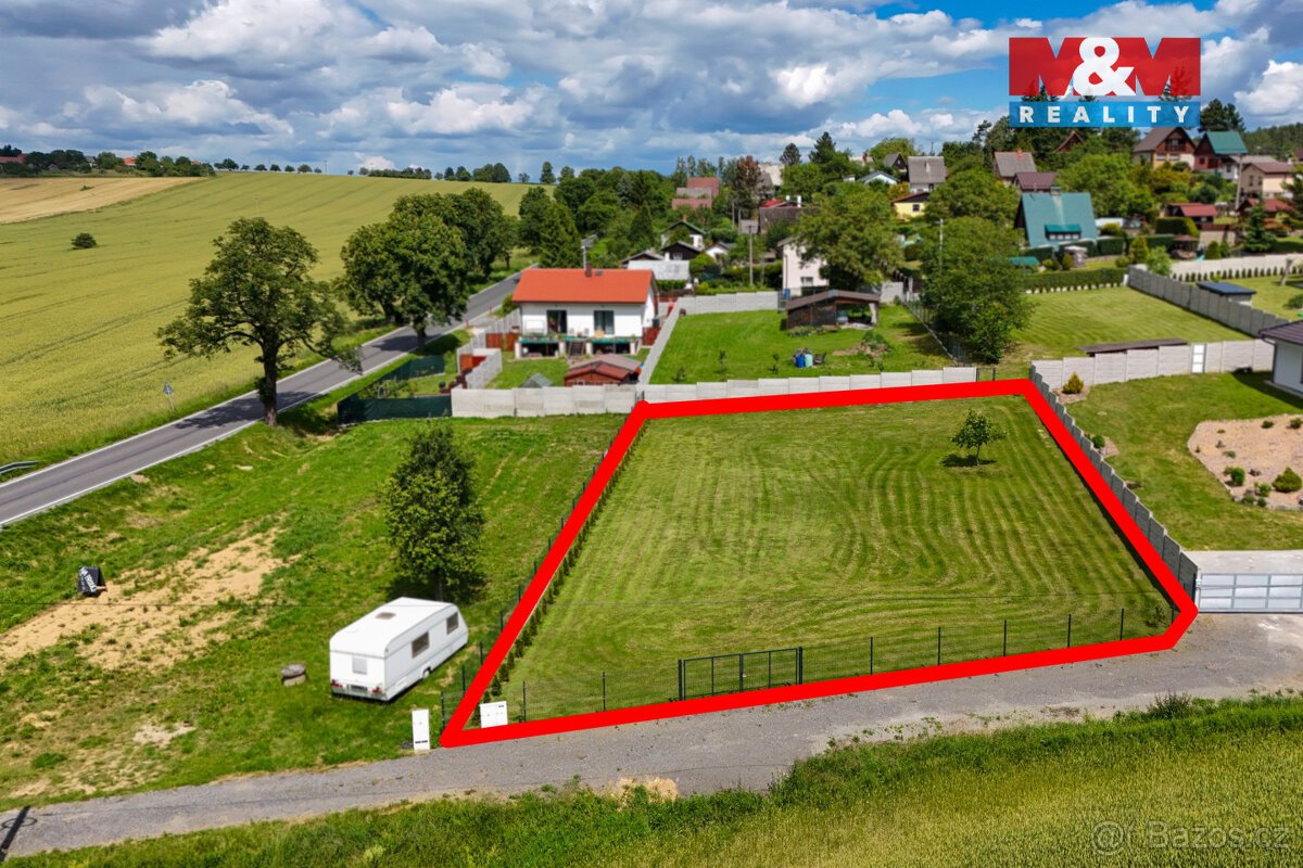 Prodej pozemku k bydlení se st. povolením, 1009 m², Dražeň