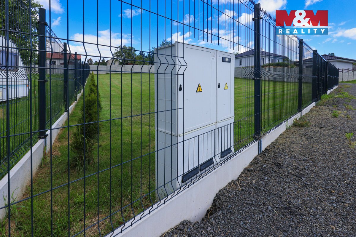 Prodej pozemku k bydlení se st. povolením, 1009 m², Dražeň