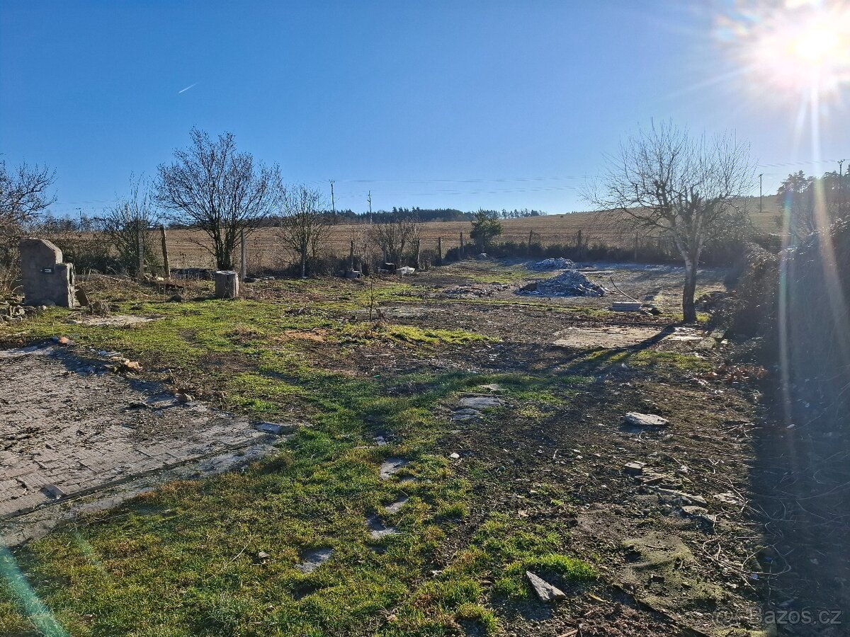 Stavební pozemek 1012m²