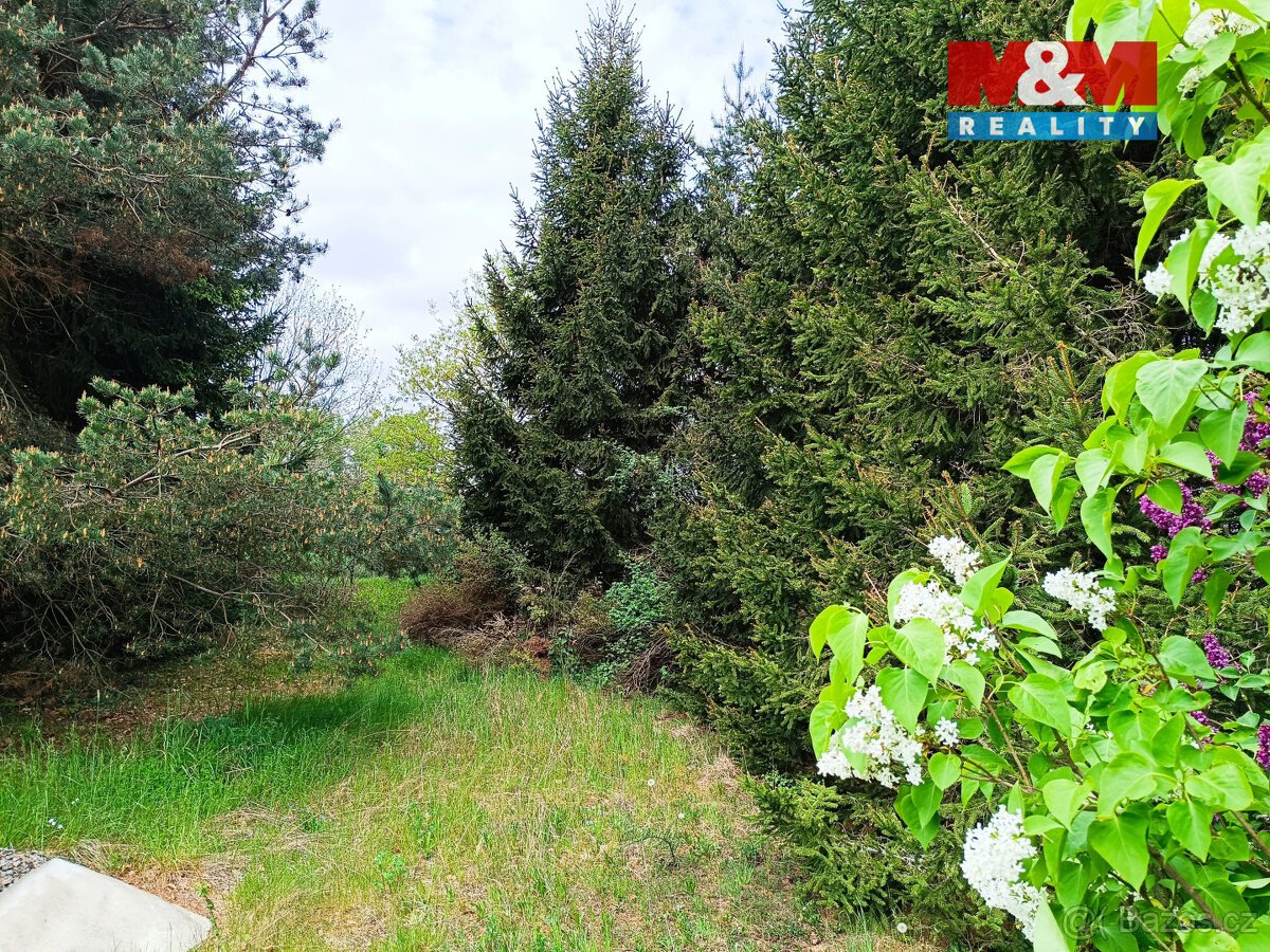 Prodej pozemku k bydlení, 653 m², Senožaty