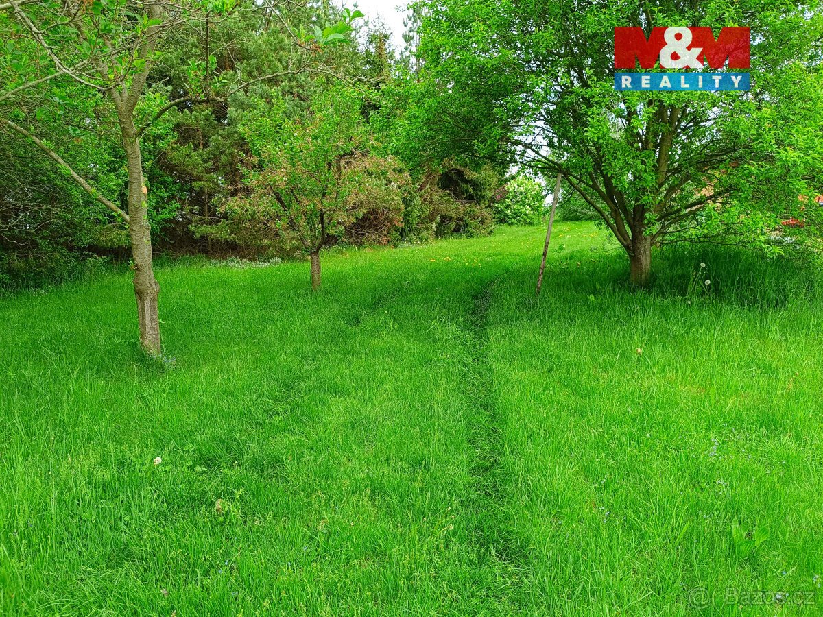 Prodej pozemku k bydlení, 653 m², Senožaty