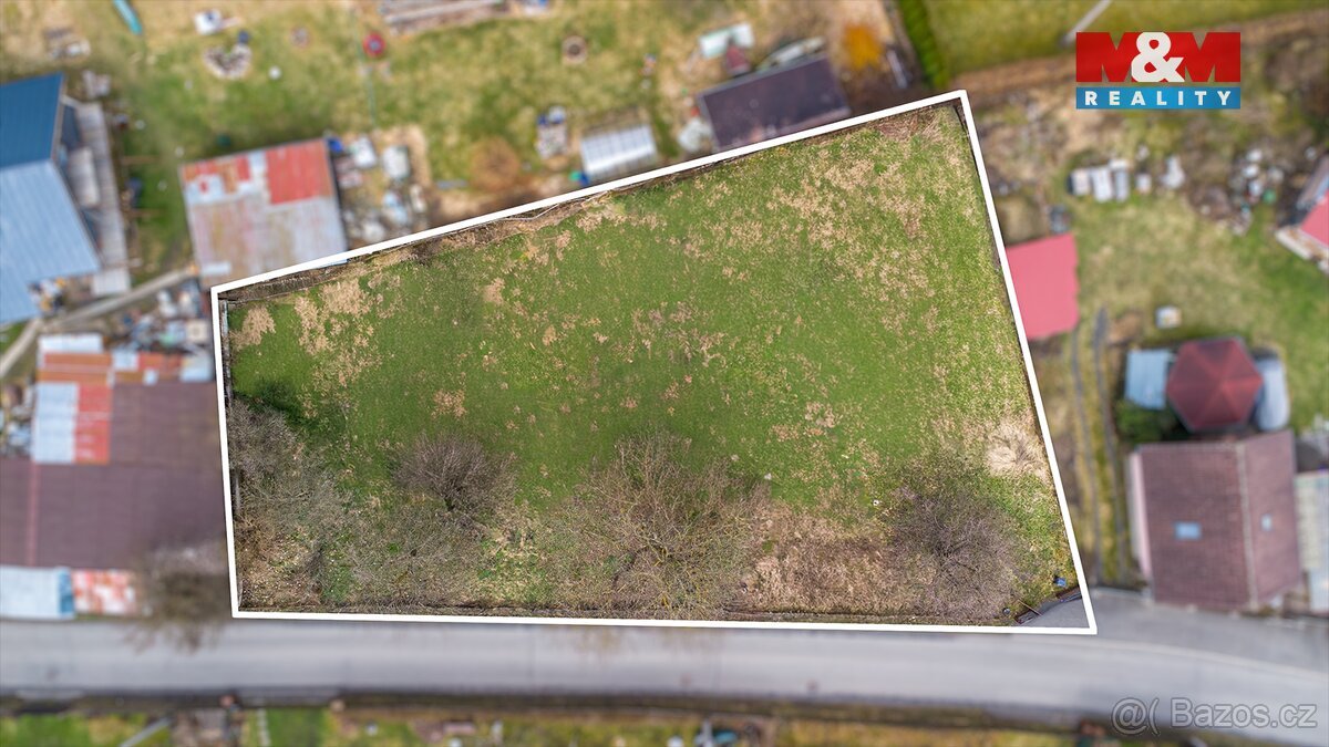Prodej pozemku 1 225 m² k bydlení ve Cvikově, ul. Smetanova