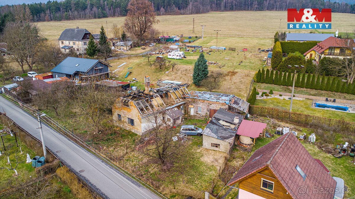 Prodej pozemku 1 225 m² k bydlení ve Cvikově, ul. Smetanova