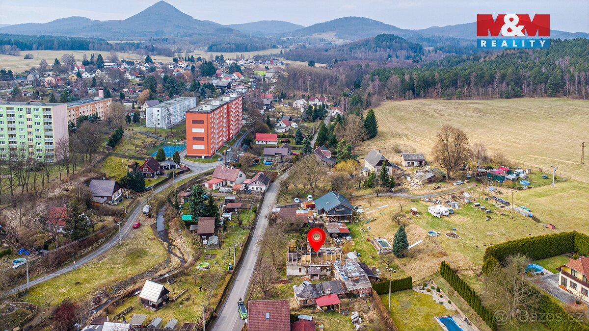 Prodej pozemku 1 225 m² k bydlení ve Cvikově, ul. Smetanova