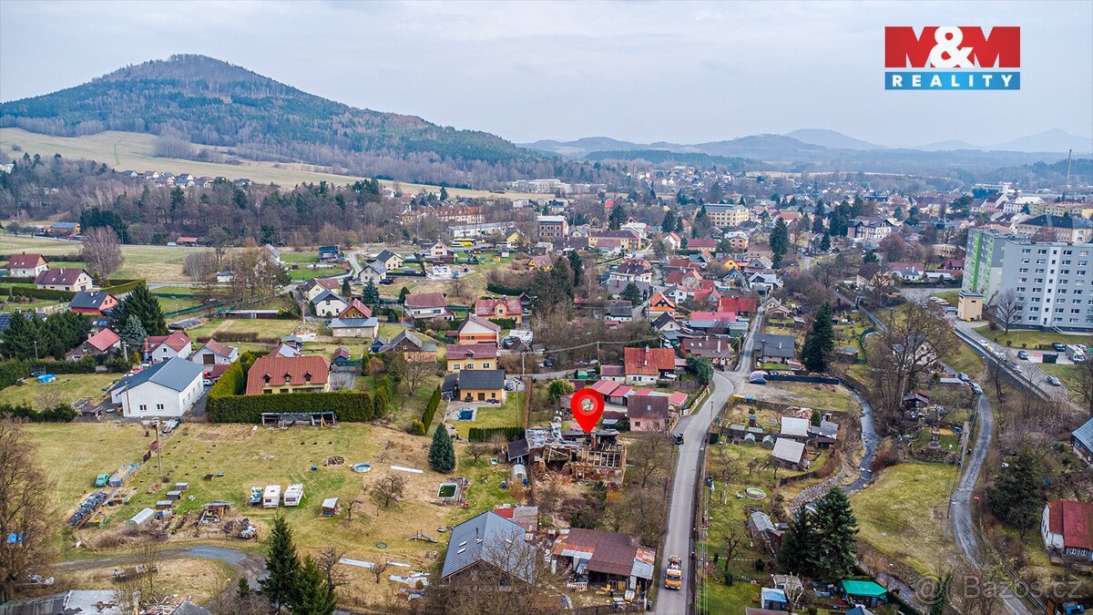 Prodej pozemku 1 225 m² k bydlení ve Cvikově, ul. Smetanova
