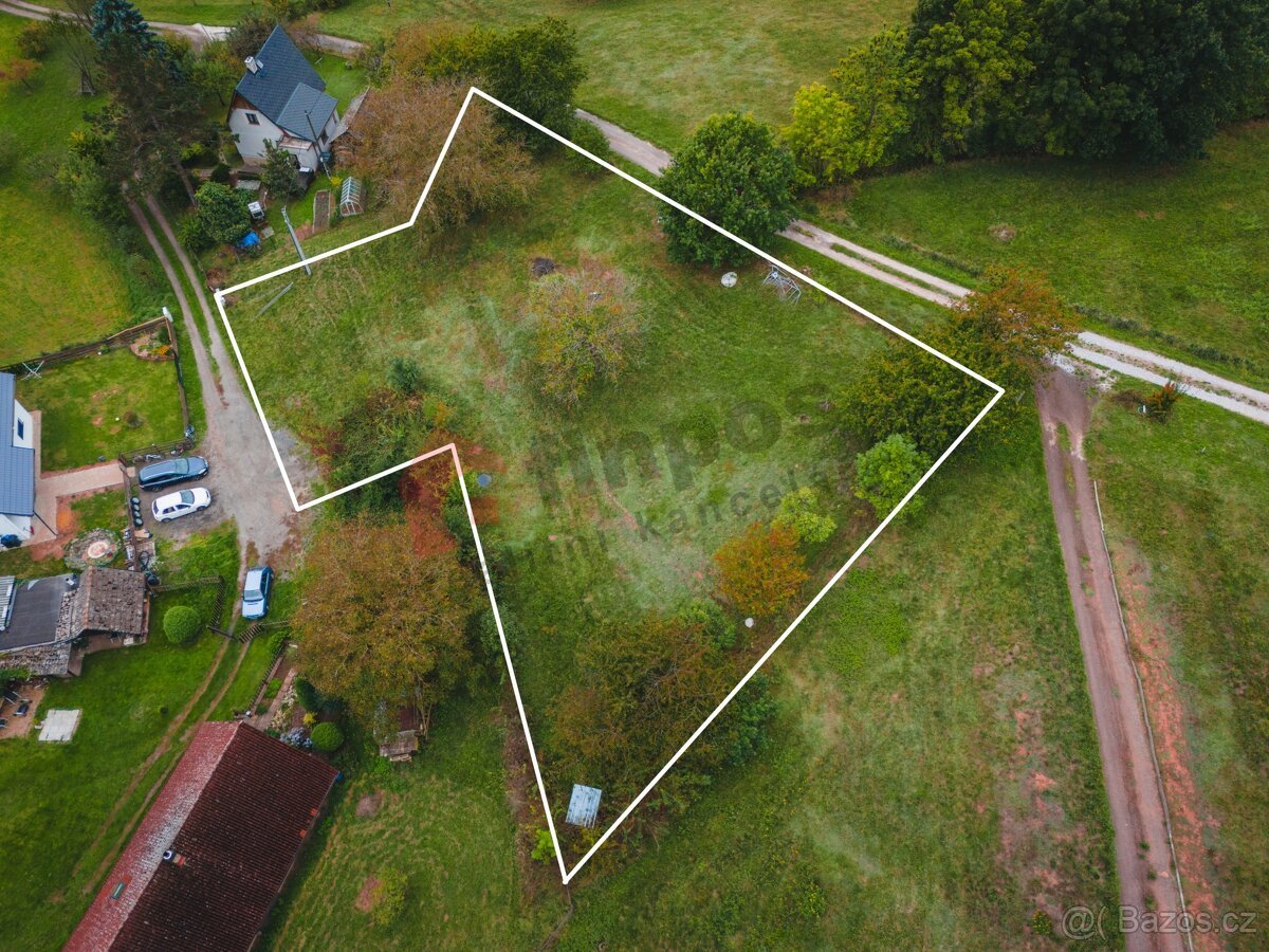 Prodej stavebního pozemku 1801 m2 v obci Radim, Tužín, okr. 