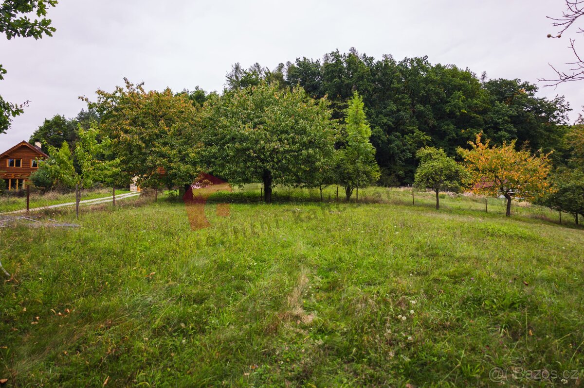 Prodej stavebního pozemku 1801 m2 v obci Radim, Tužín, okr. 