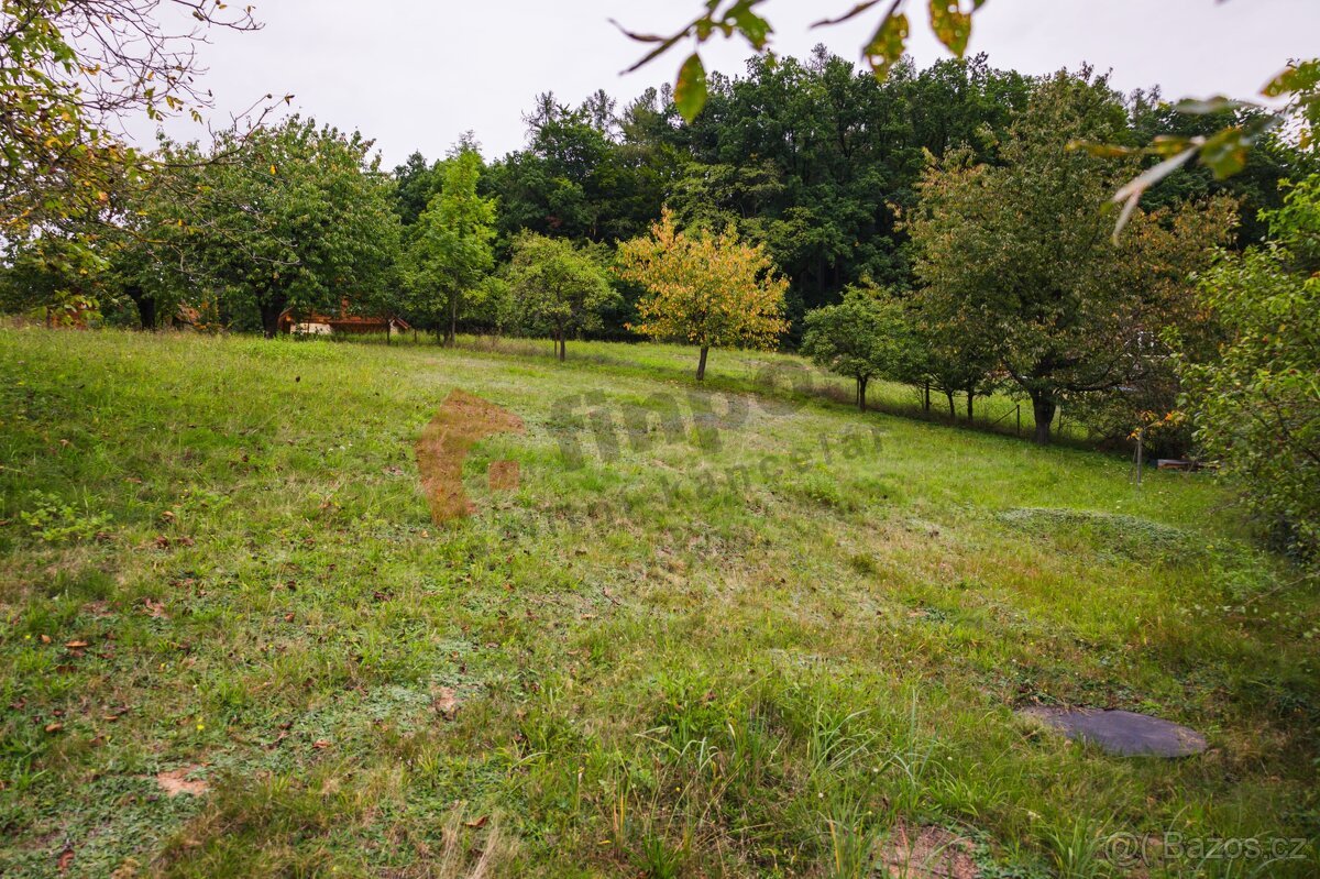Prodej stavebního pozemku 1801 m2 v obci Radim, Tužín, okr. 