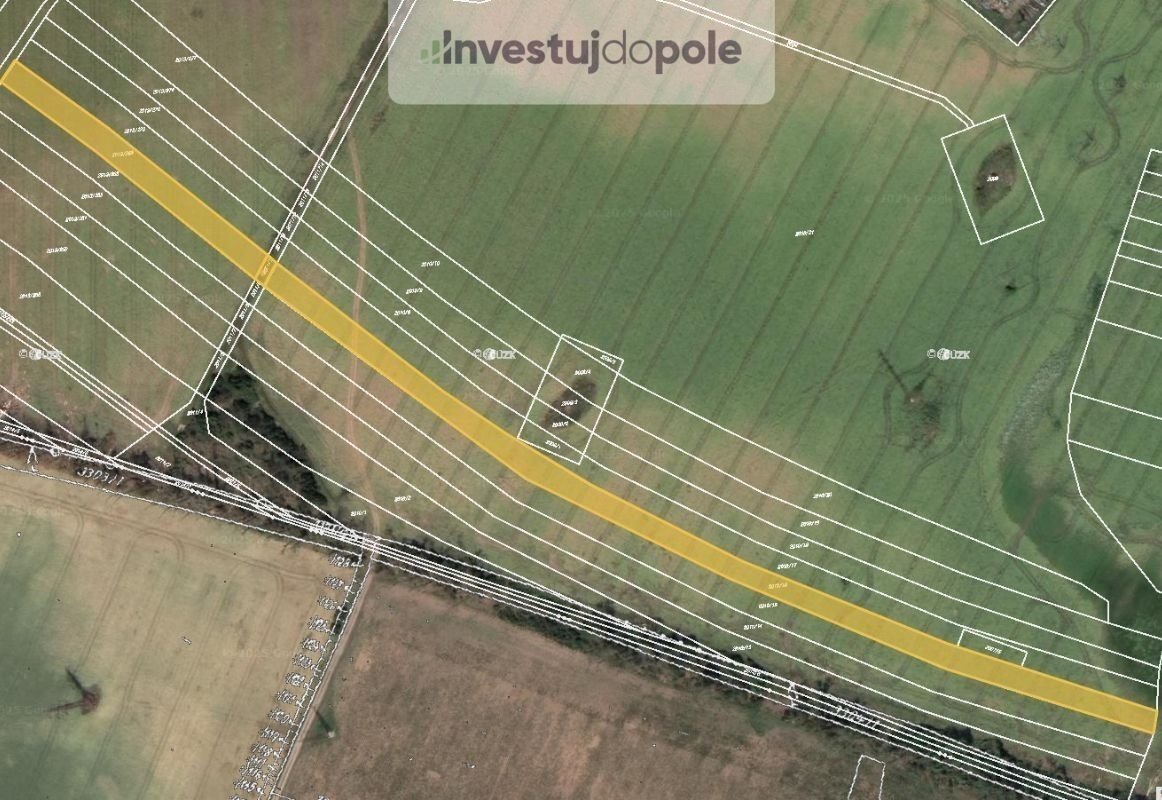 Prodej podílu 1/2 pole 3 162 m², Hrušky, ev.č. 2025-07-22-17