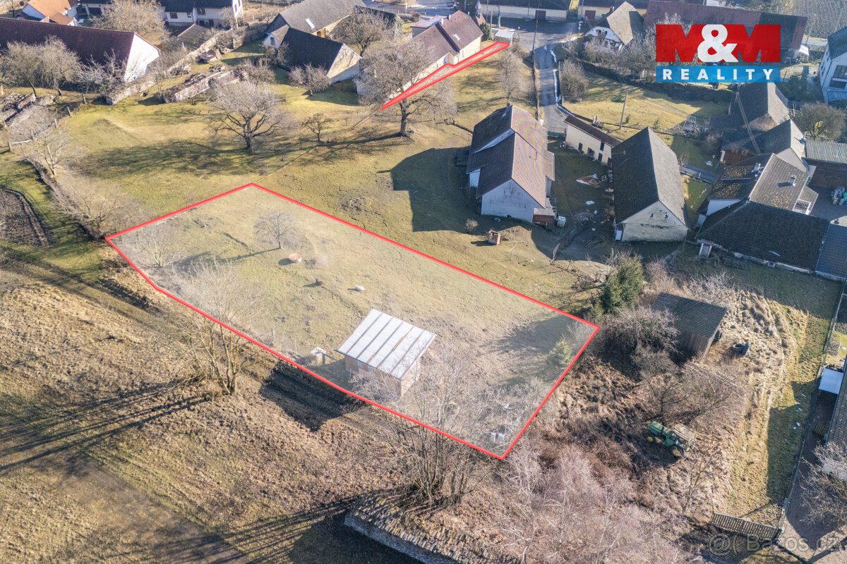 Prodej pozemku k bydlení, 1064 m², Chlumy