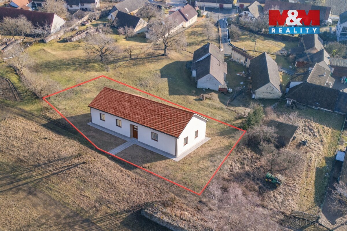 Prodej pozemku k bydlení, 1064 m², Chlumy