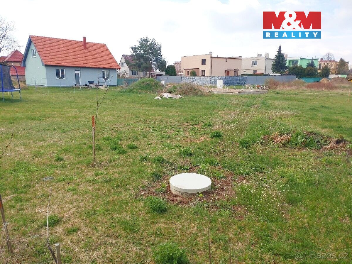 Prodej pozemku k bydlení, 996 m², Horní Beřkovice