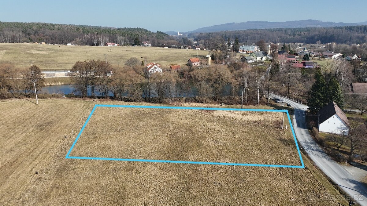 Prodej stavebního pozemku o výměře 4 816 m², Hradec-Nová Ves